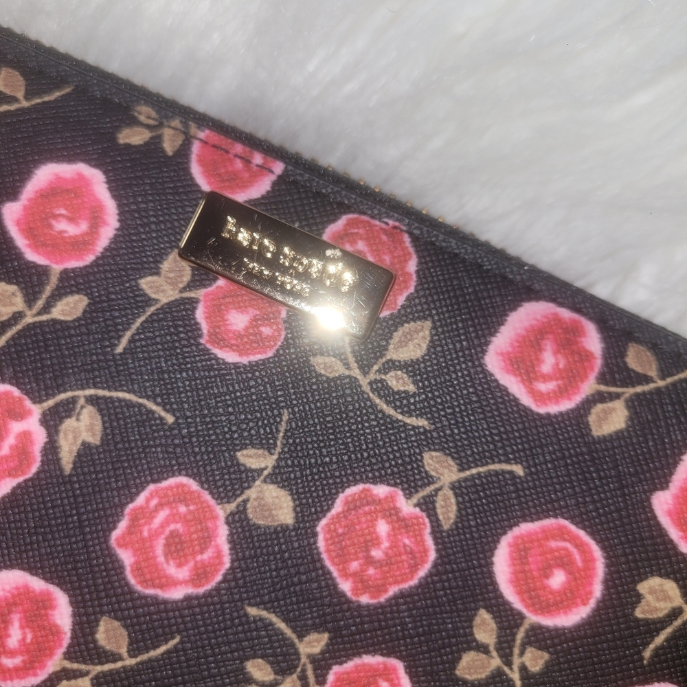 Kate Spade wallet - Picture 3 of 8
